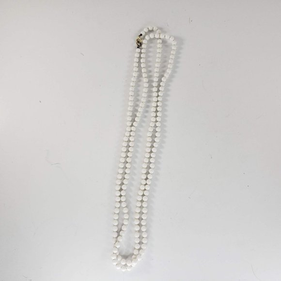Kids Faux Pearl Necklace Costume Jewelry White Beads 50" - Picture 2 of 4